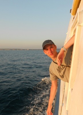 Александр, 28, Россия, Североуральск