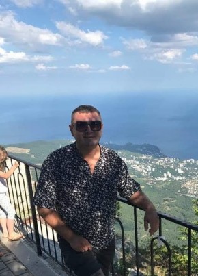 Вячеслав Алëхин из Симферополи 49 лет