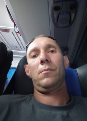 Ярослав из Саратова 43 года