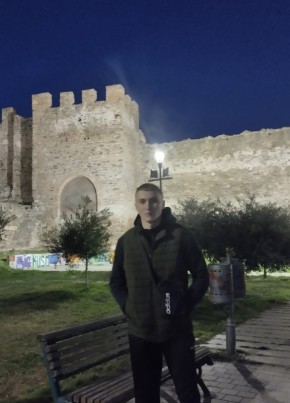 Yuri Omelchenko, 22, Ελληνική Δημοκρατία, Συκιές