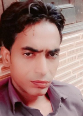 Rajesh Gautam, 35, India, Aligarh
