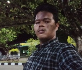 Muhammad Azis, 20, Meulaboh
