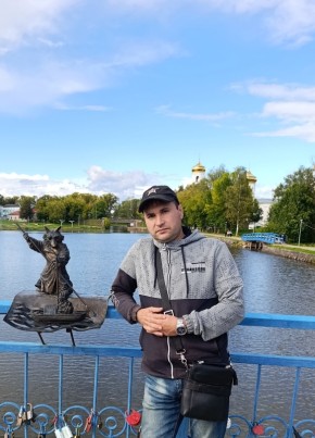 Александр из Торжока 47 лет