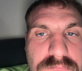 Justin, 31, Indianapolis