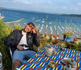 Yob, 24, Villeneuve-d Ascq