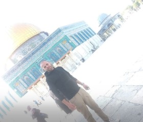 Tamer, 34, Ramallah