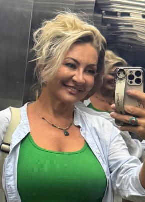 Mila из Thành phố Hồ Chí Minh 56 лет