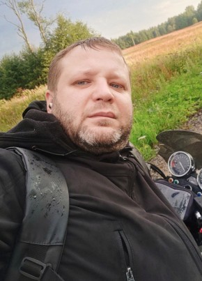 Олег, 34, Россия, Тихвин