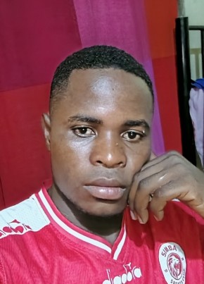 22 из Dar es Salaam 23 года