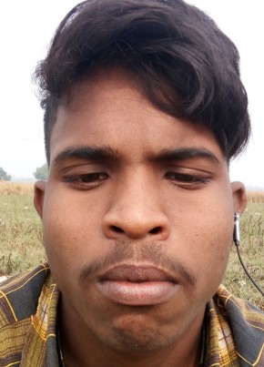Omkar Pathan, 28, India, Mau (State of Uttar Pradesh)