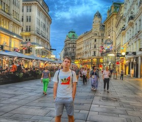 Влад, 21 год, Wien