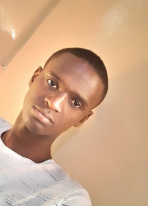 Nicolas , 22, República da Guiné-Bissau, Bissau