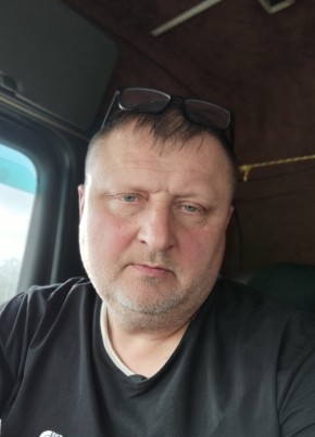 Денис из Обнинска 53 года
