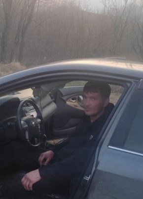 Евгений из Смирныха 34 года