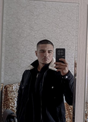 Давид из Абинска 20 лет