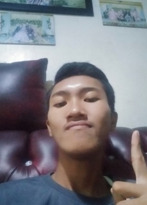 Fajar, 19, Indonesia, Djakarta