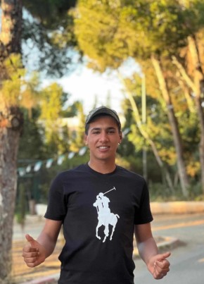 Mohamed Amine из Algiers 25 лет