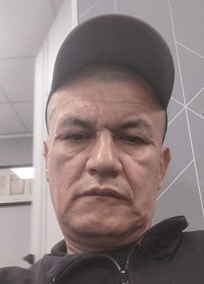 Дима Абдукаримов из Бежецка 48 лет