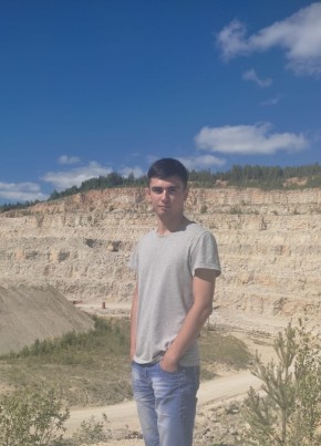 Максим из Набережные Челны 25 лет