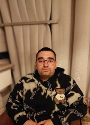 Олег из Саратова 32 года