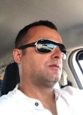Zafer Tulum, 41, Türkiye Cumhuriyeti, Beykonak