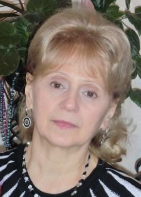 Марина, 67, Россия, Санкт-Петербург