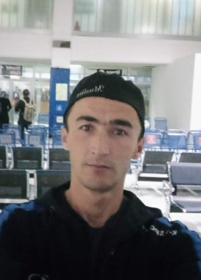 Акмалжон из Томска 36 лет