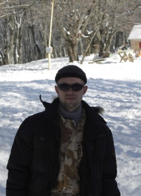 Денис из Алушты 44 года