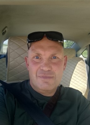 Юрий из Арсеньева 53 года