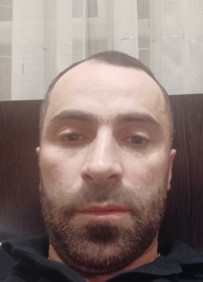 Артом, 34, Россия, Назрань