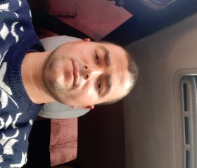Dumitru, 31, Stanilesti