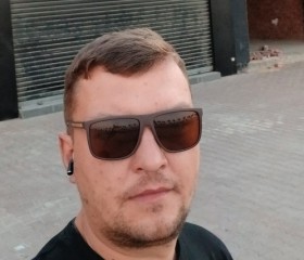 Viktor, 28, El Alamein