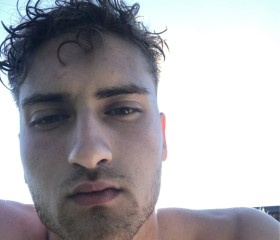 Enzo, 28, Le Locle