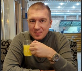 Максим, 39 лет, Київ