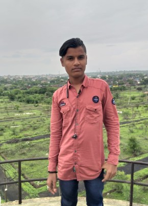 Altaf, 19, India, Aurād