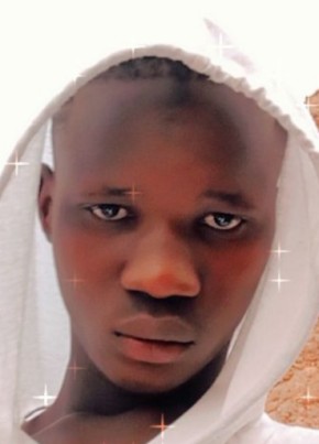 Famolo, 20, République du Mali, Bamako