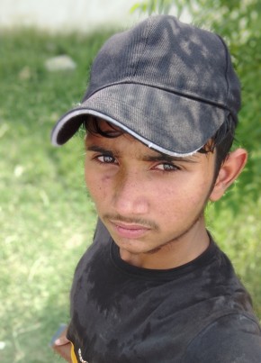 Umar, 18, پاکستان, فیصل آباد