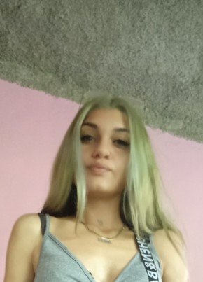 Carla из Holguín 21 год