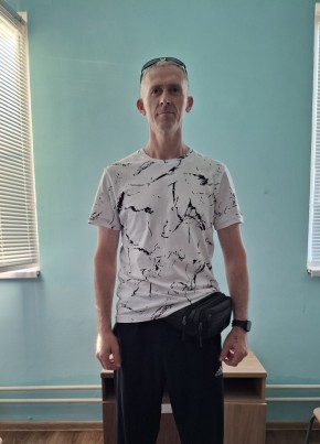 Анатолий из Тольятти 44 года