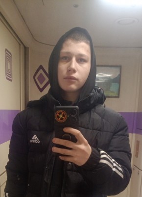Артём из Хабаровска 19 лет