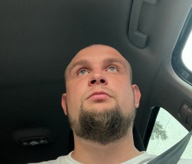 Roman, 27, Linz