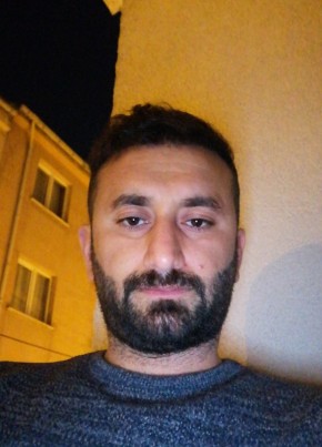Yolcu, 35, Türkiye Cumhuriyeti, Bağcılar