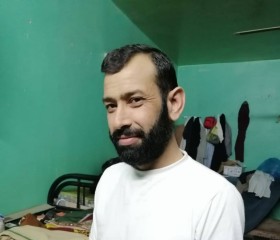Akbar, 31, Mardan