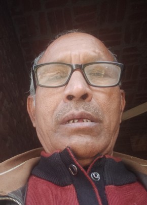 सालिकराम शर्मा, 70, India, Nawābganj