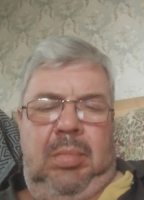 Анотолмй из Омска 19 лет