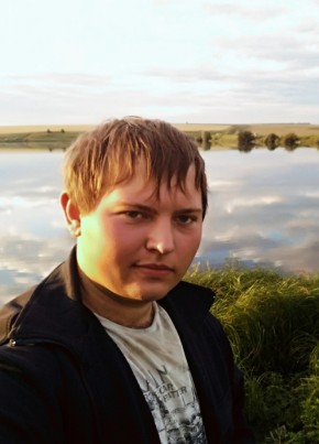 Артем, 28, Россия, Кемля