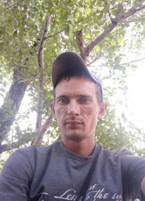 Михаил, 36, Россия, Новоорск