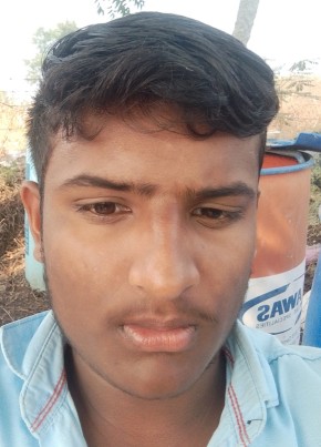 Muttu, 18, India, Muddebihāl