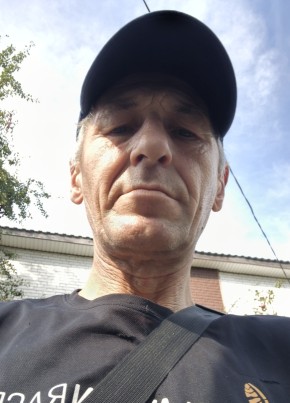 Виктор из Москвы 53 года