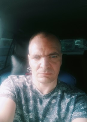 Вячеслав из Самары 44 года